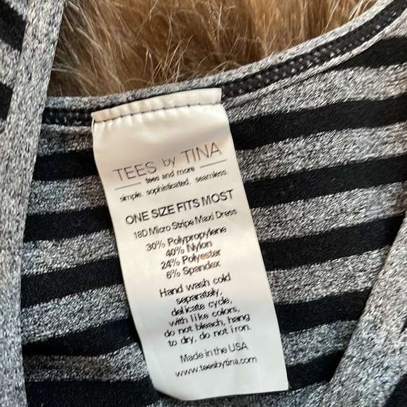 Tees by Tina like new dress - Picture 3 of 4